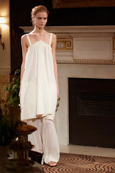 Look 4